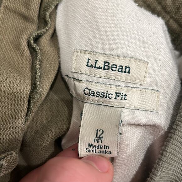 L.L. Bean Women's Classic Fit Cargo Pants Khaki Size 12P - Picture 6 of 10